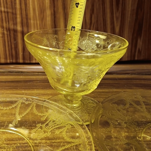 Vintage mcm yellow depression glass - Picture 5 of 5